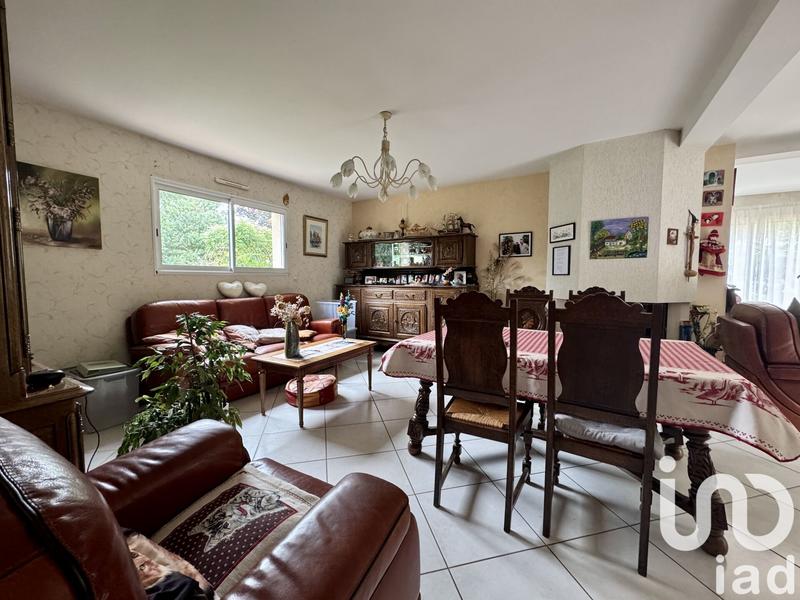 Maison - 210 m² - 7 pièces