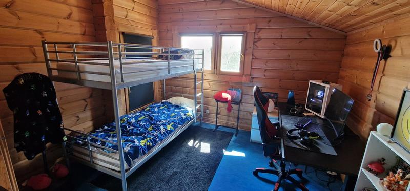 Maison de bois - 214 m² - 9 pièces