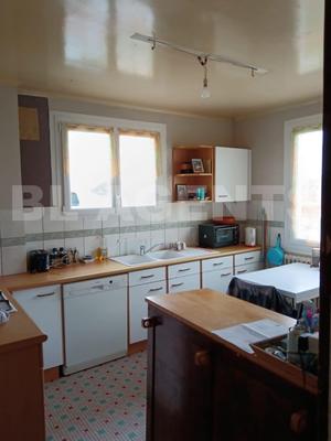 Maison - 91 m² - 5 pièces