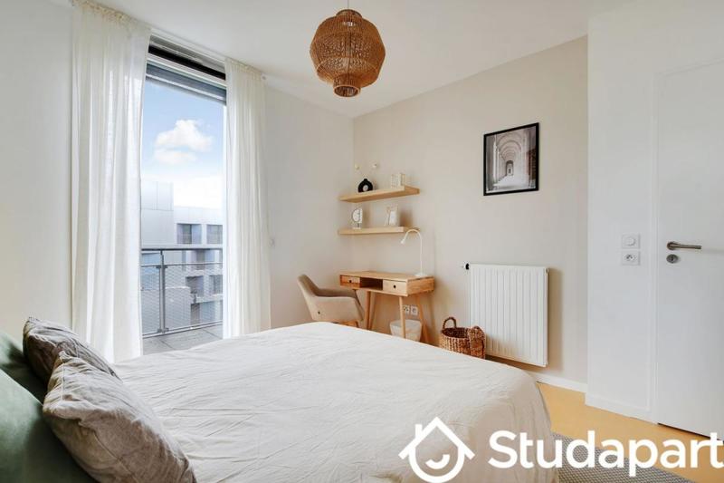 Chambre - 11 m² - 1 pièce