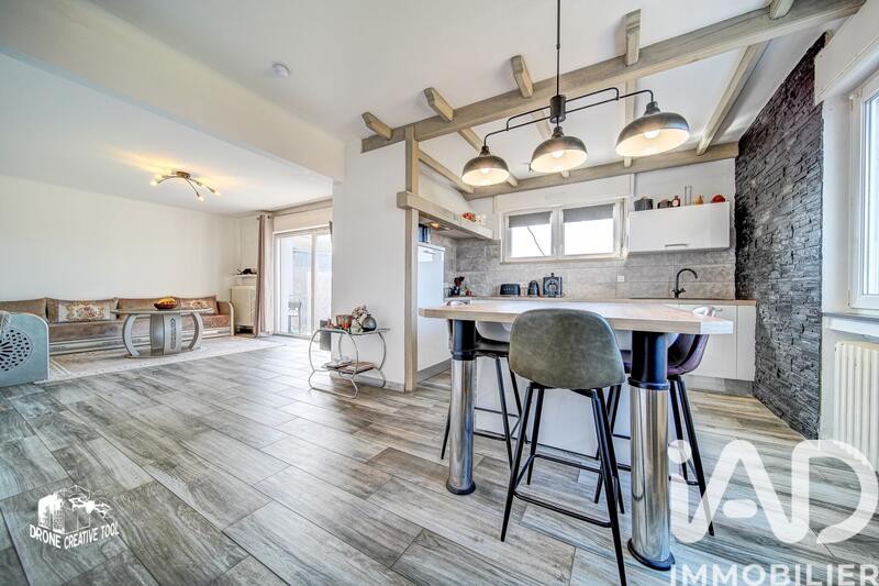 Appartement - 99 m² - 4 pièces