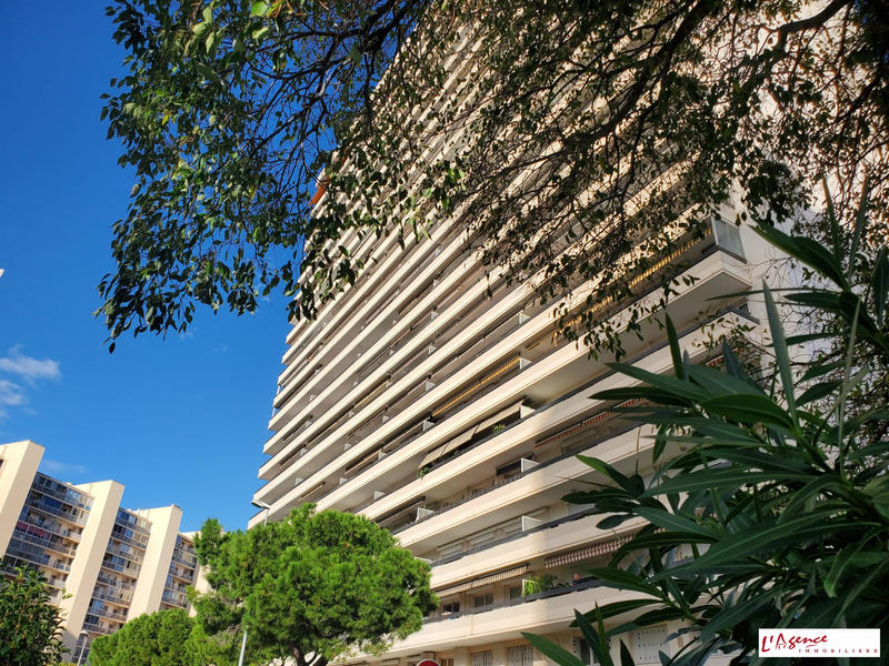 Appartement - 81 m² - 3 pièces