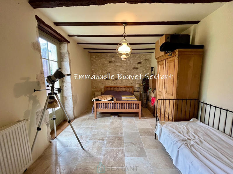 Maison - 234 m² - 8 pièces