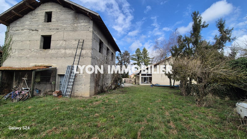 Maison - 314 m² - 11 pièces