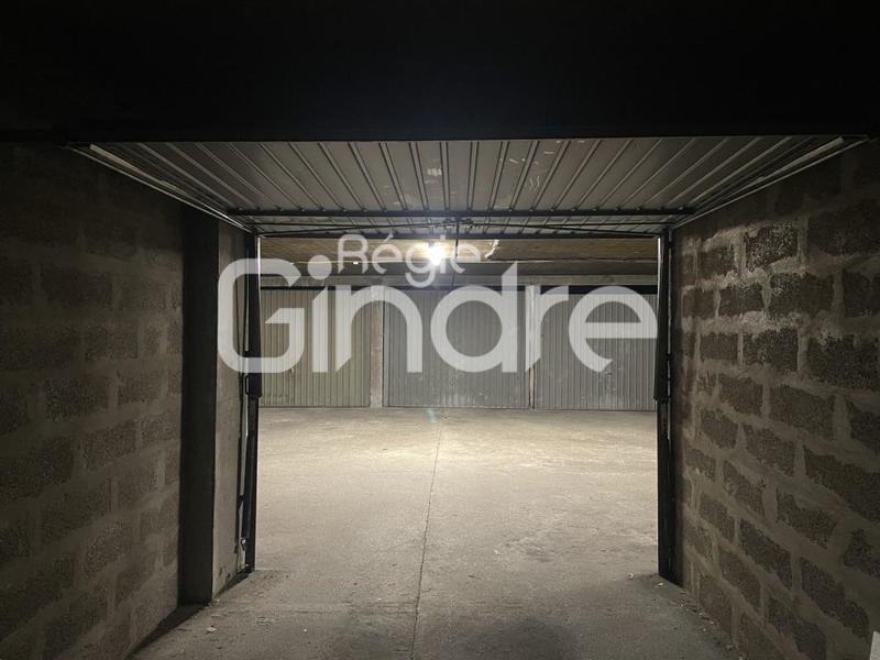 Garage - 12 m²