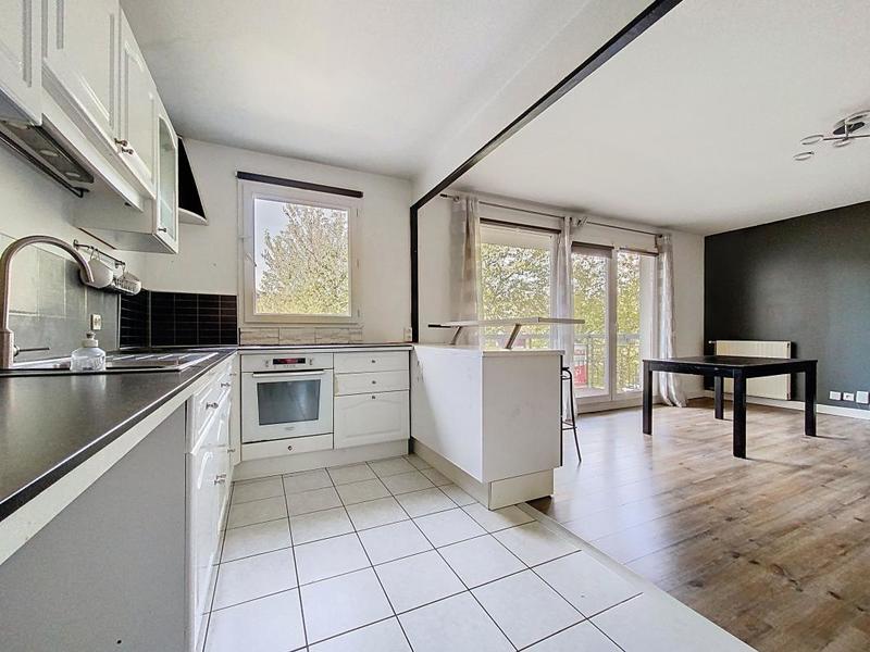 Appartement - 82 m² - 4 pièces