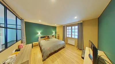 Loft - 171 m² - 5 pièces