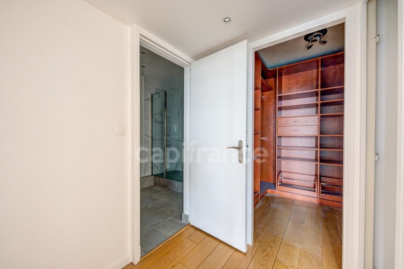 Appartement - 156 m² - 6 pièces