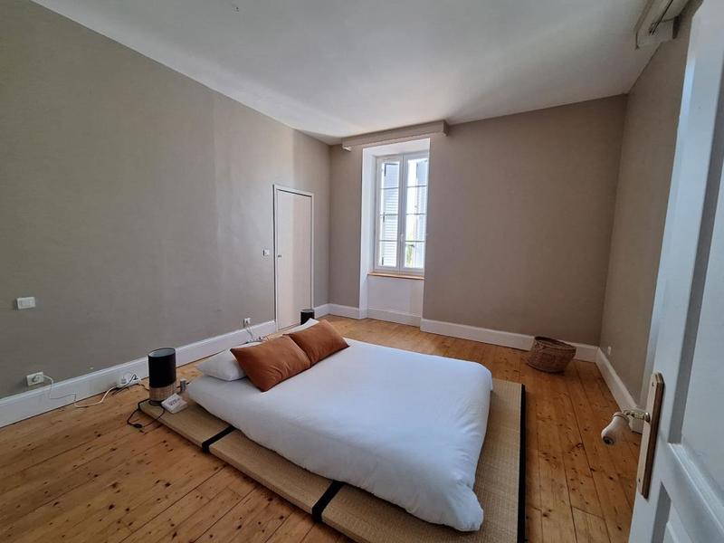 Maison - 208 m² - 8 pièces