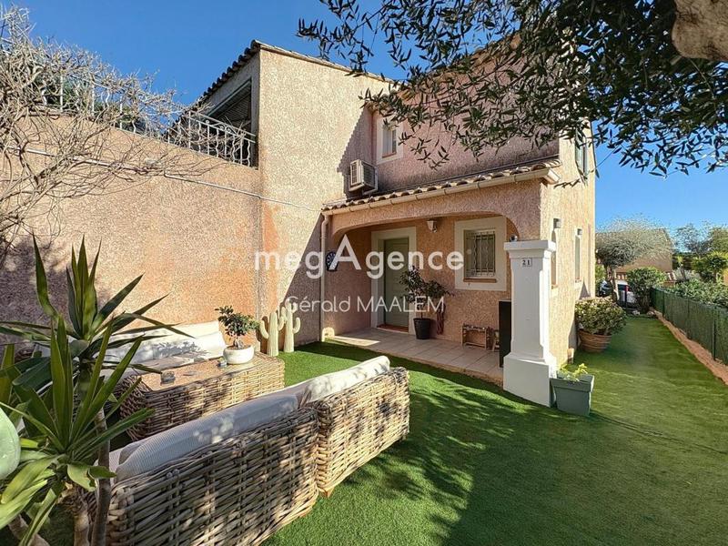 Maison - 90 m² - 5 pièces