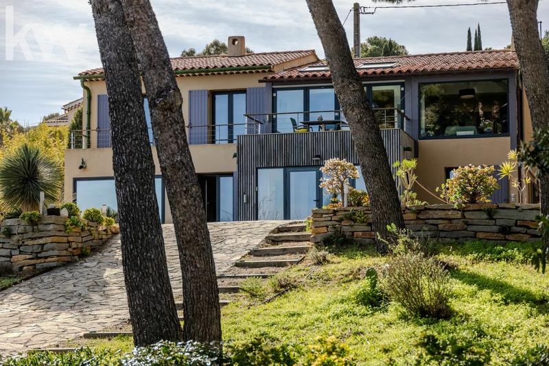 Villa - 200 m² - 6 pièces