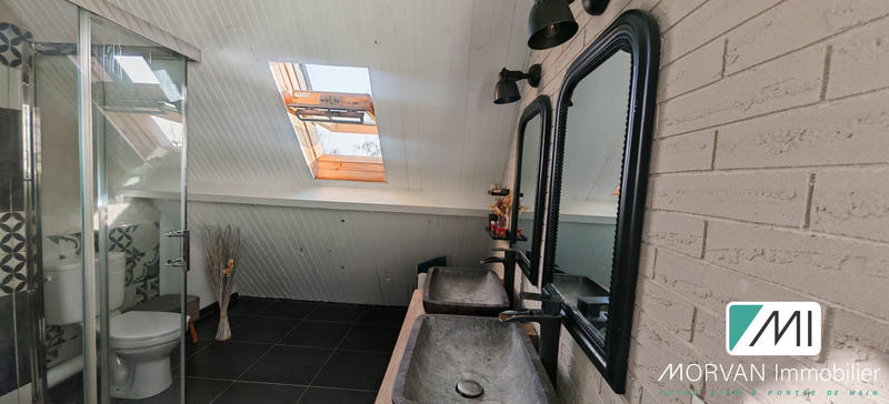 Maison - 175 m² - 9 pièces