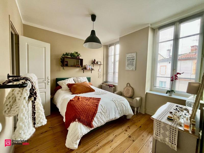 Maison - 200 m² - 5 pièces