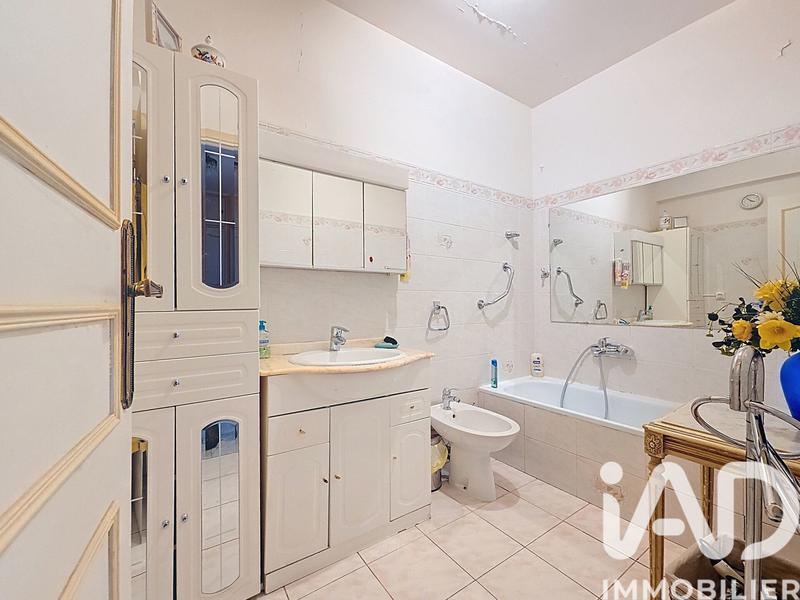 Appartement - 75 m² - 3 pièces