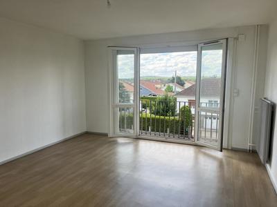 Appartement - 90 m² - 5 pièces