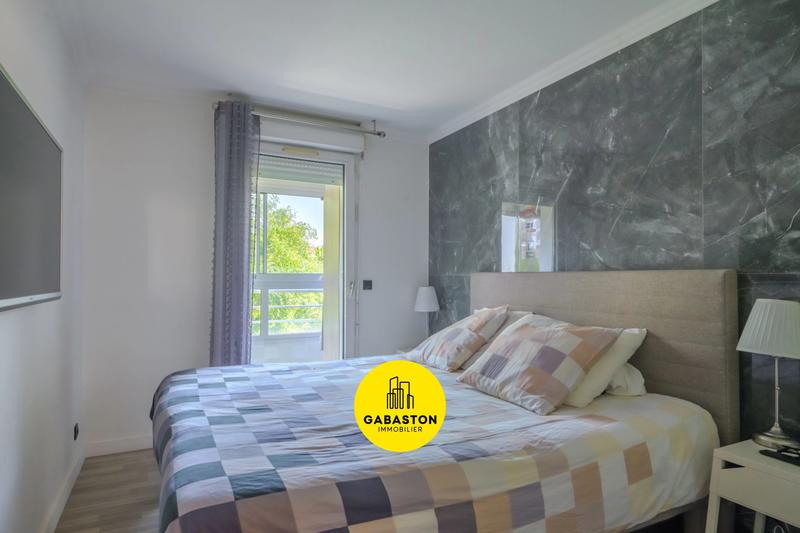 Appartement - 101 m² - 4 pièces