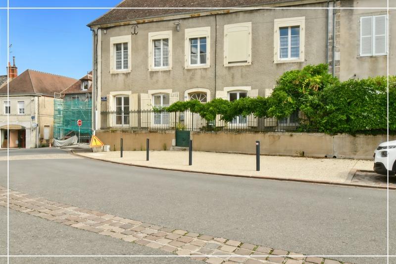 Immeuble - 152 m² - 6 pièces