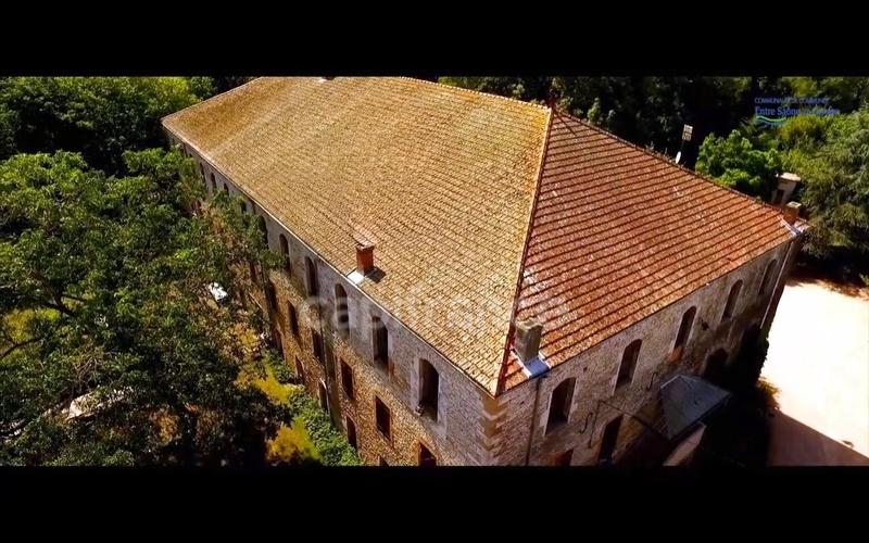 Maison - 930 m² - 23 pièces