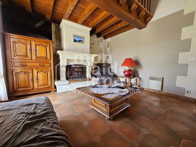 Maison - 276 m² - 7 pièces