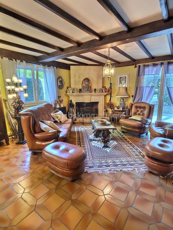 Maison - 328 m² - 8 pièces