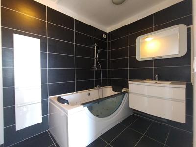 Appartement - 61 m² - 2 pièces