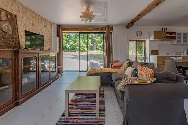 Maison - 300 m² - 9 pièces