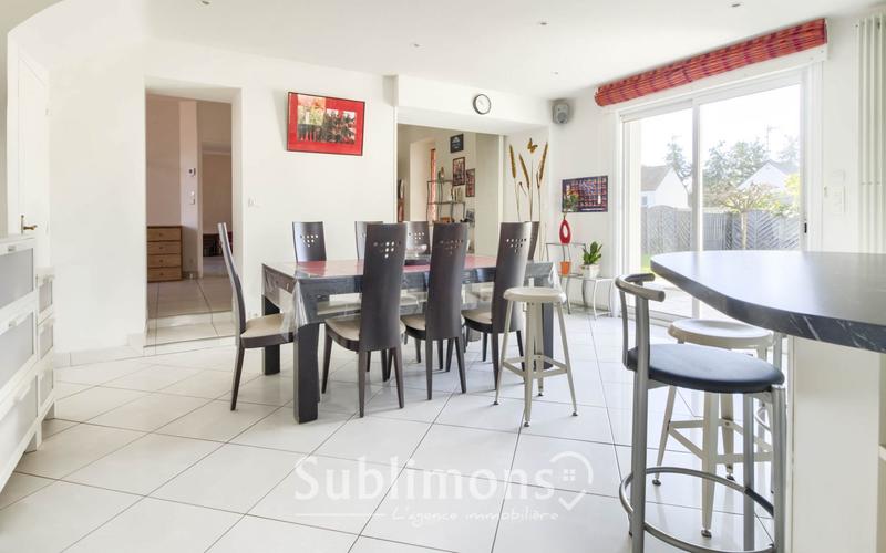 Maison - 160 m² - 8 pièces