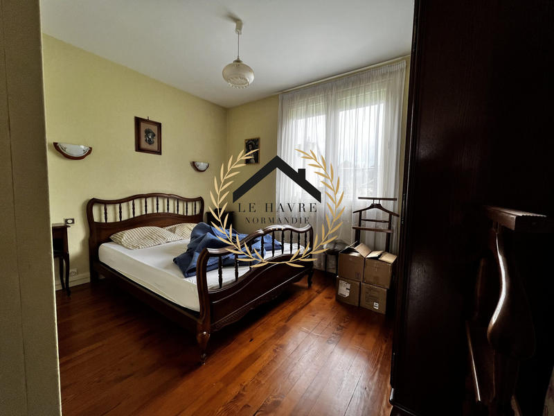 Maison traditionnelle - 110 m² - 7 pièces