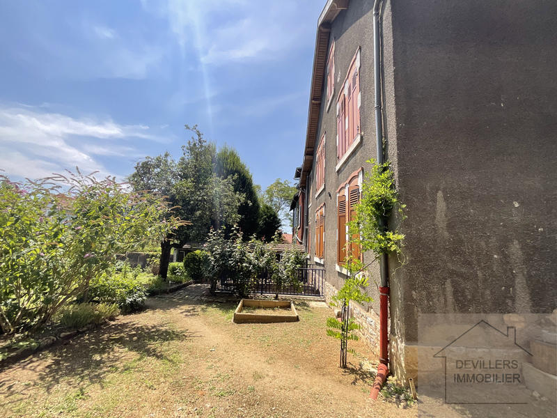 Maison - 157 m² - 9 pièces