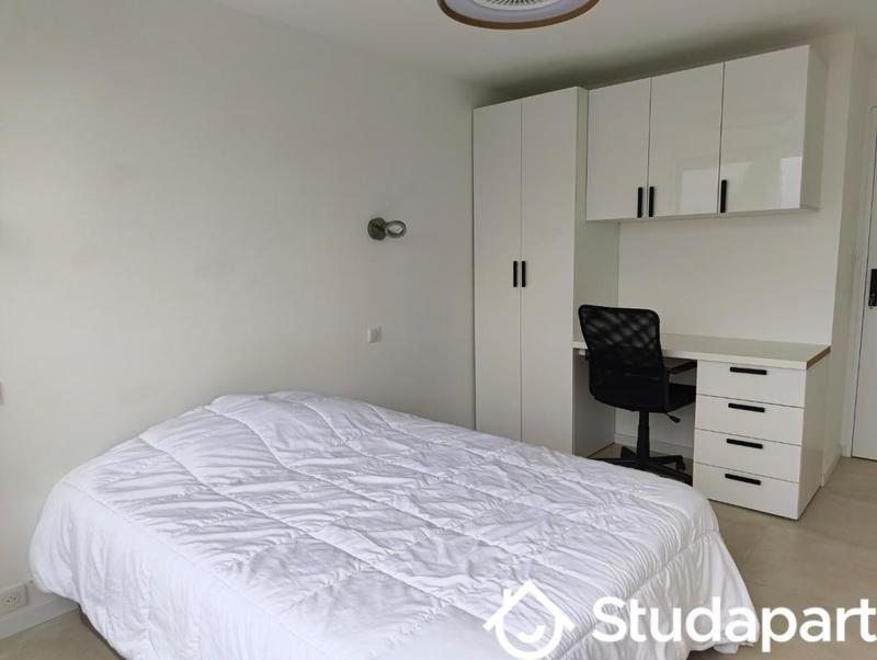 Chambre - 12 m² - 1 pièce