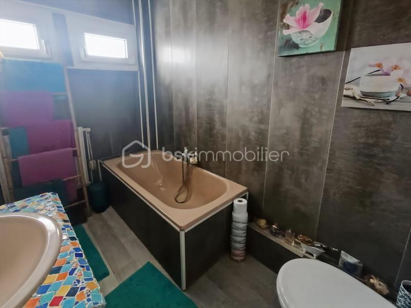 Maison - 95 m² - 5 pièces