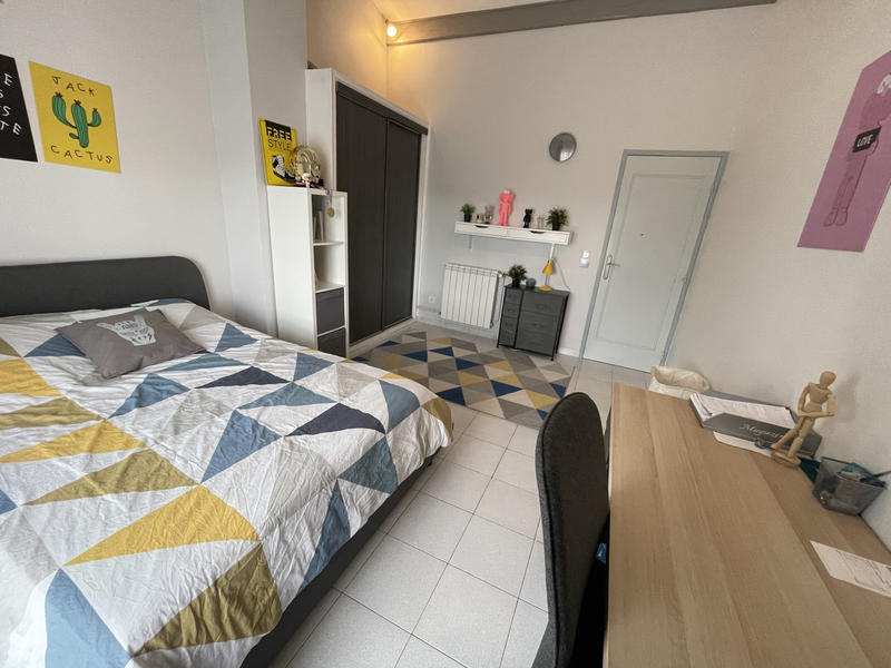 Maison - 222 m² - 6 pièces