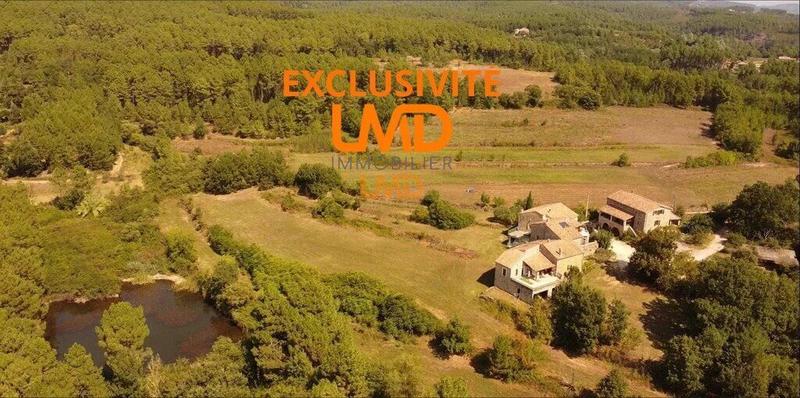 Mas - 430 m² - 20 pièces