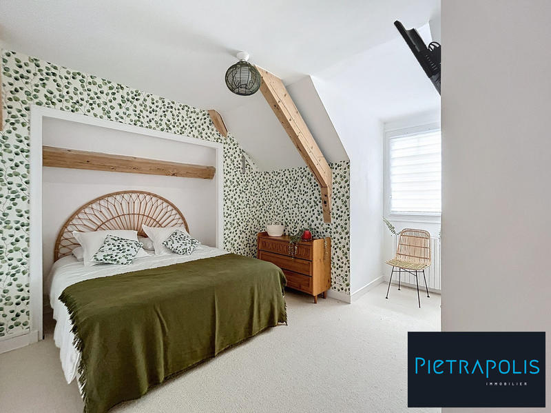 Maison - 380 m² - 12 pièces