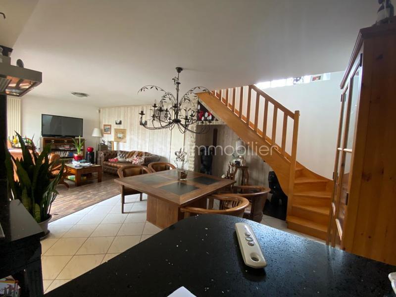 Maison - 122 m² - 5 pièces