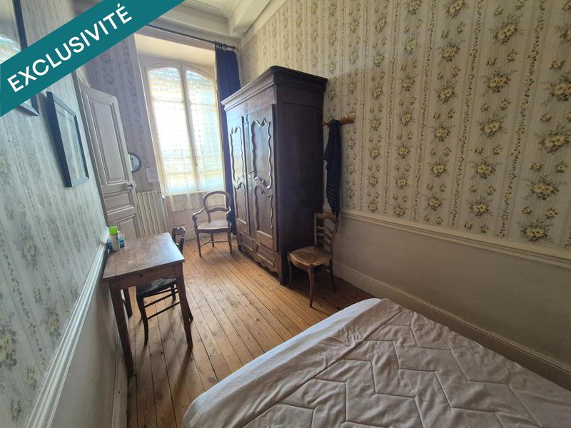 Appartement - 211 m² - 10 pièces