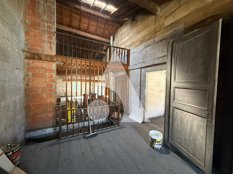 Maison - 215 m² - 6 pièces