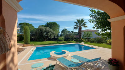 Villa - 210 m² - 6 pièces