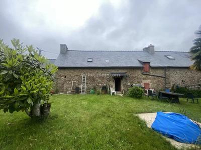 Maison - 104 m² - 5 pièces