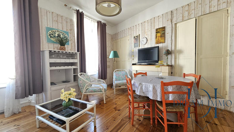 Maison - 380 m² - 10 pièces