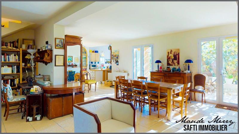 Maison - 170 m² - 8 pièces