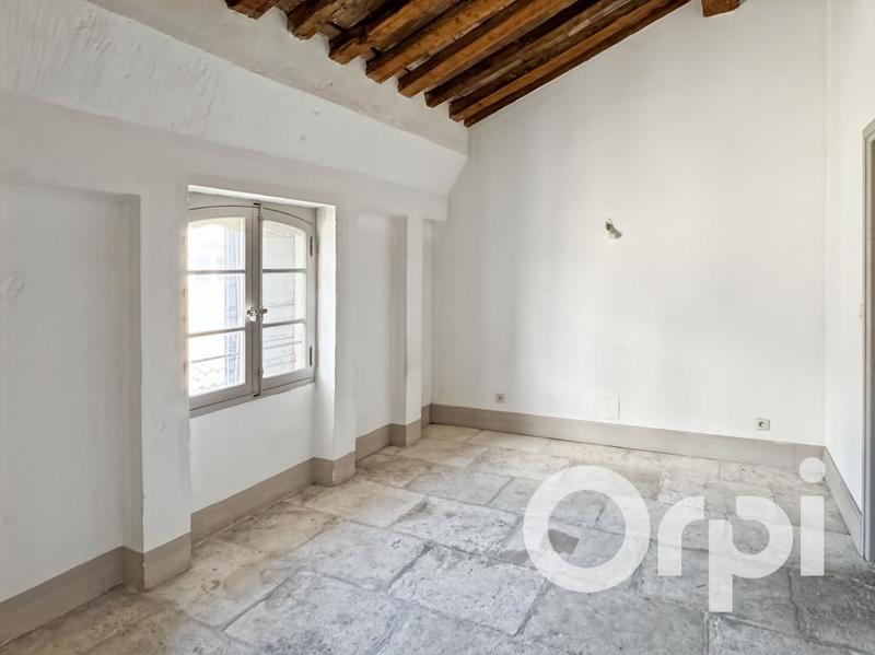 Appartement - 80 m² - 3 pièces