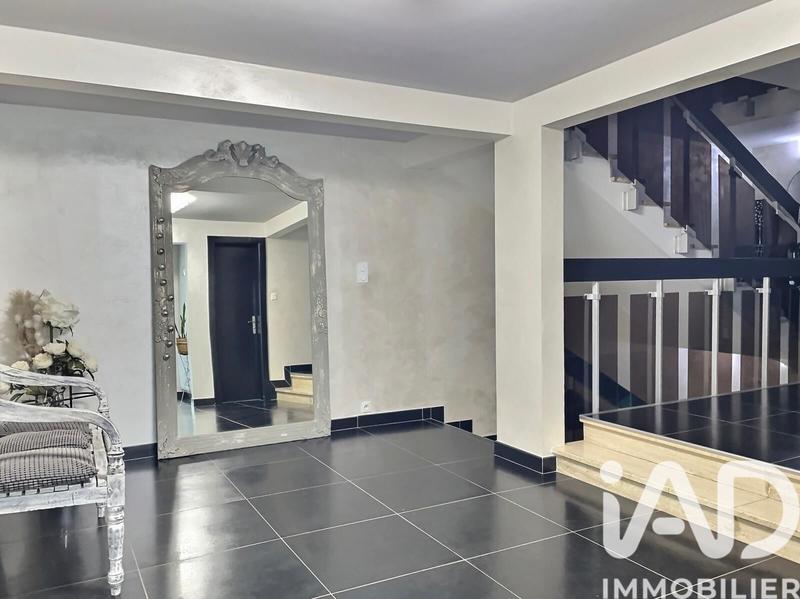 Maison de maîtres - 352 m² - 13 pièces