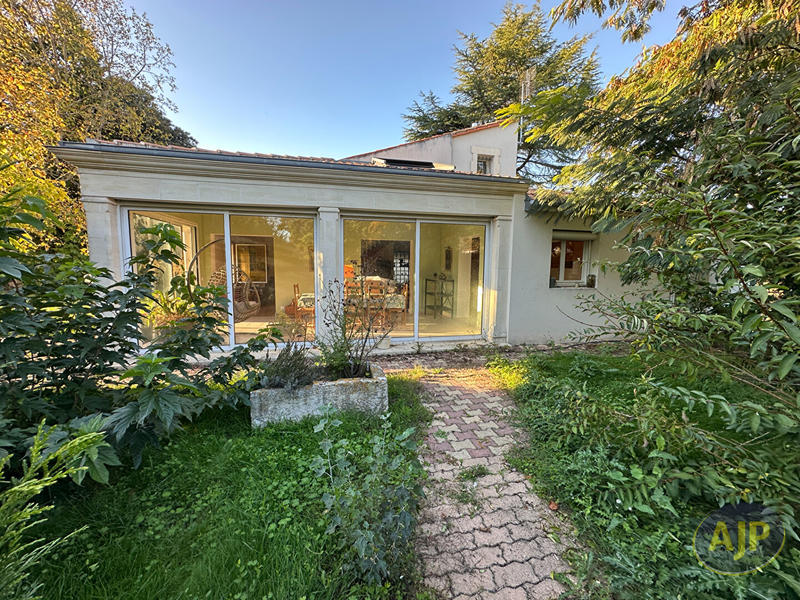 Maison - 171 m² - 6 pièces