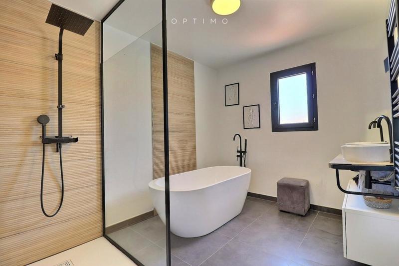 Maison - 101 m² - 4 pièces