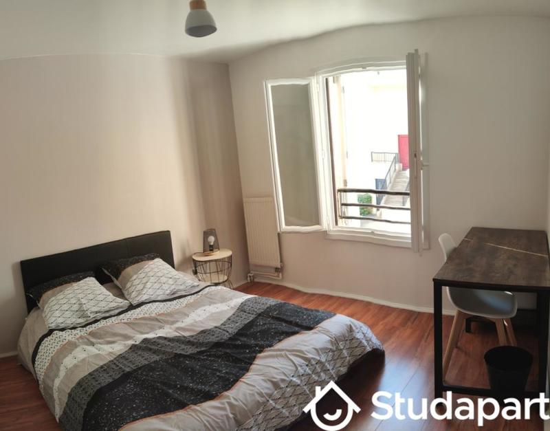 Chambre - 10 m² - 1 pièce