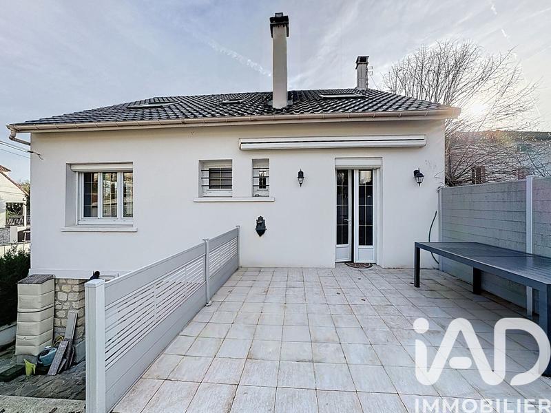 Maison - 157 m² - 8 pièces