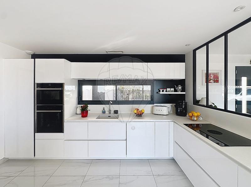 Maison - 140 m² - 6 pièces