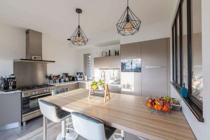 Maison - 136 m² - 4 pièces