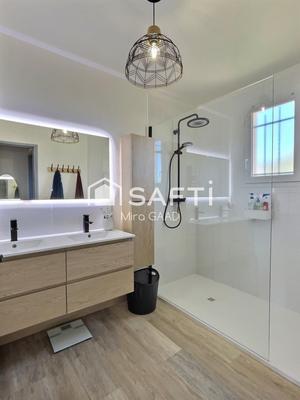 Maison - 95 m² - 4 pièces